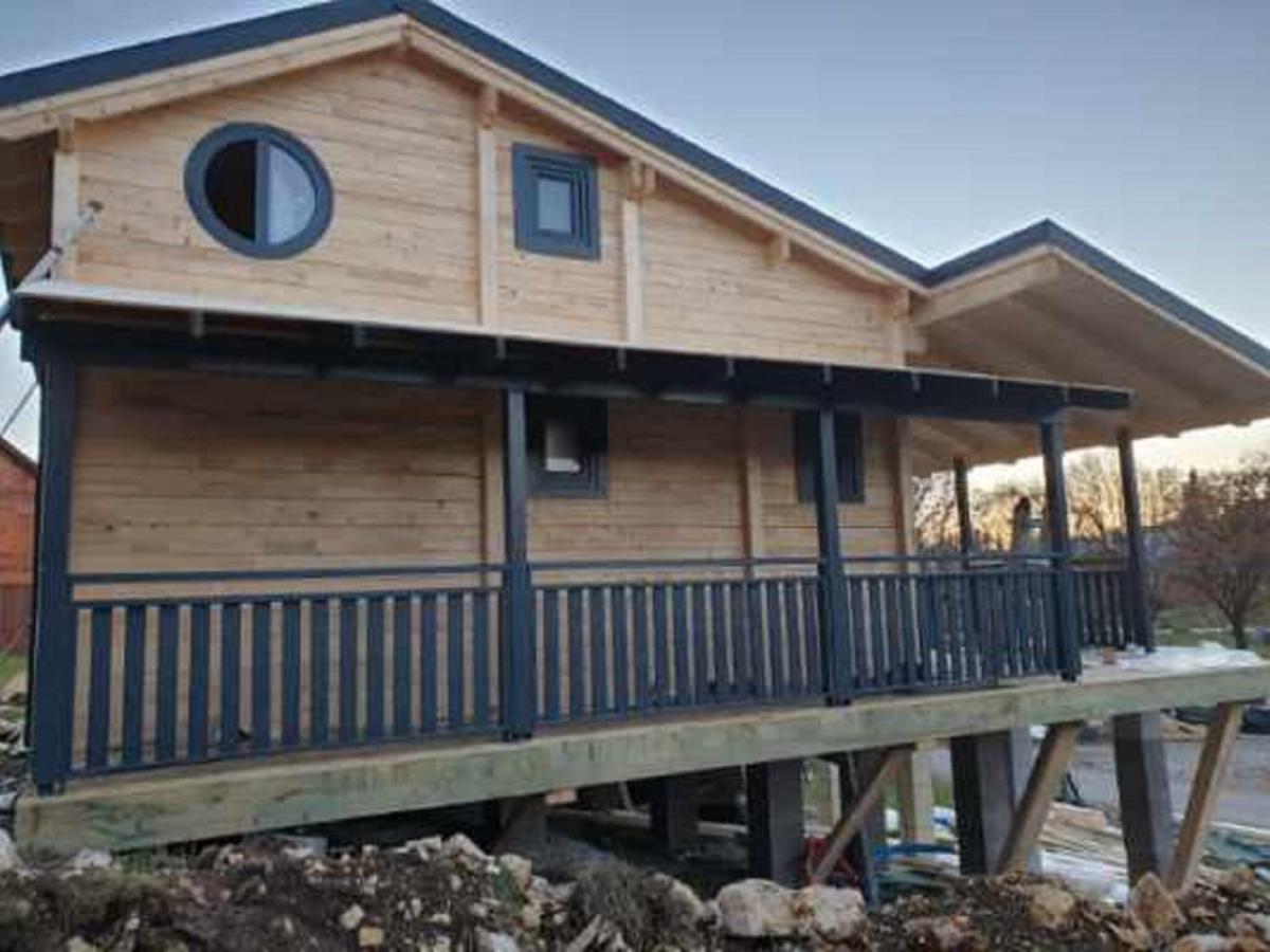 Holiday Home in Saint Laurent en Grandvaux on a Slope Extérieur photo