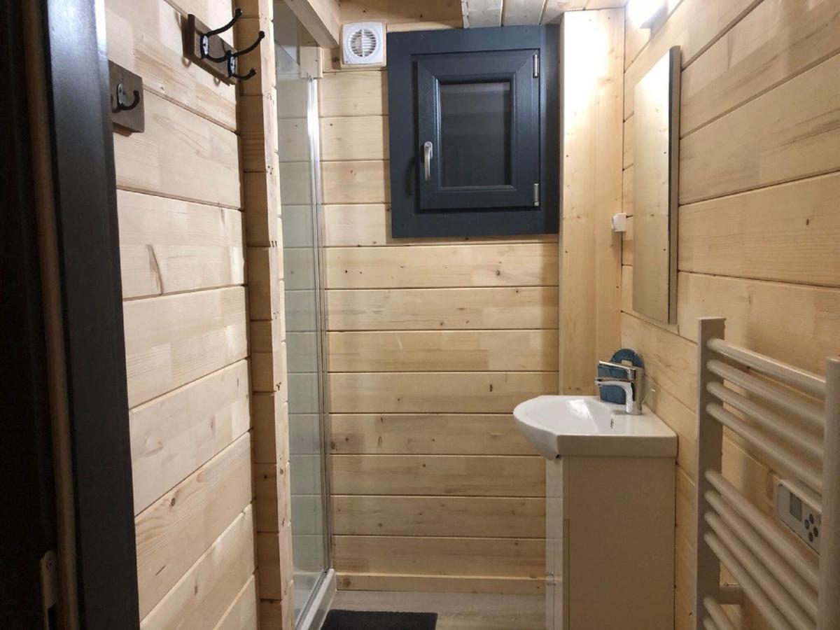 Holiday Home in Saint Laurent en Grandvaux on a Slope Extérieur photo